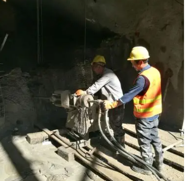 京口水下抗分散灌浆料特点 水下不分散注浆料介绍